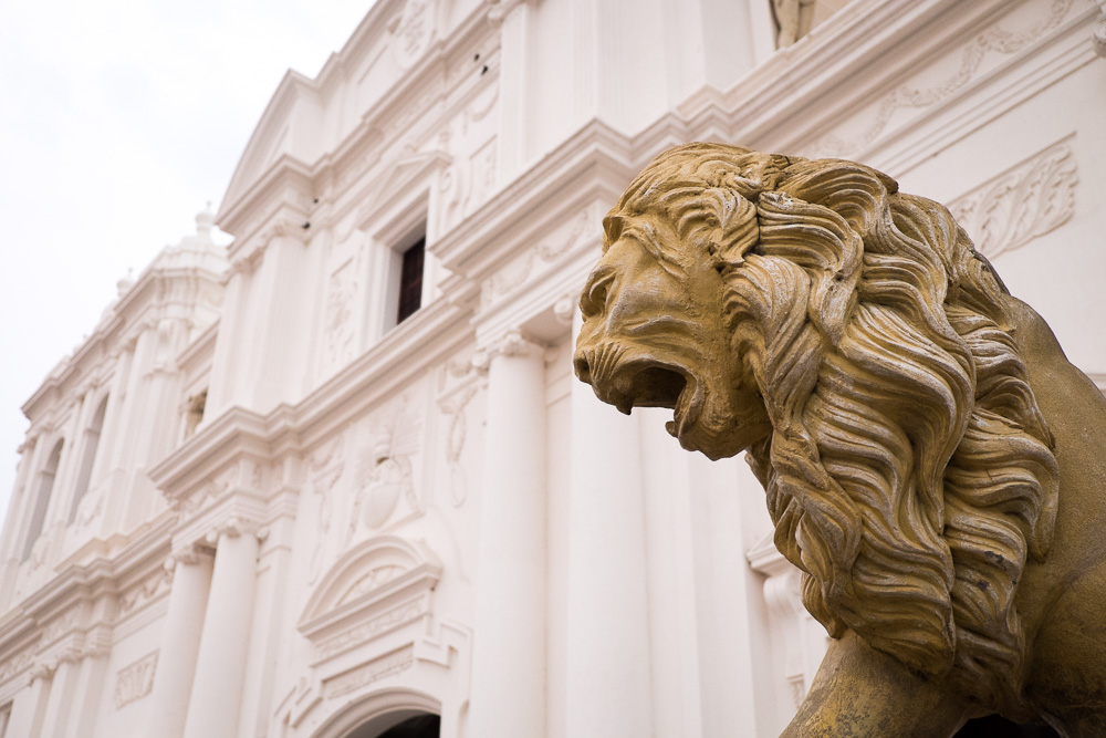 León Cathedral lions