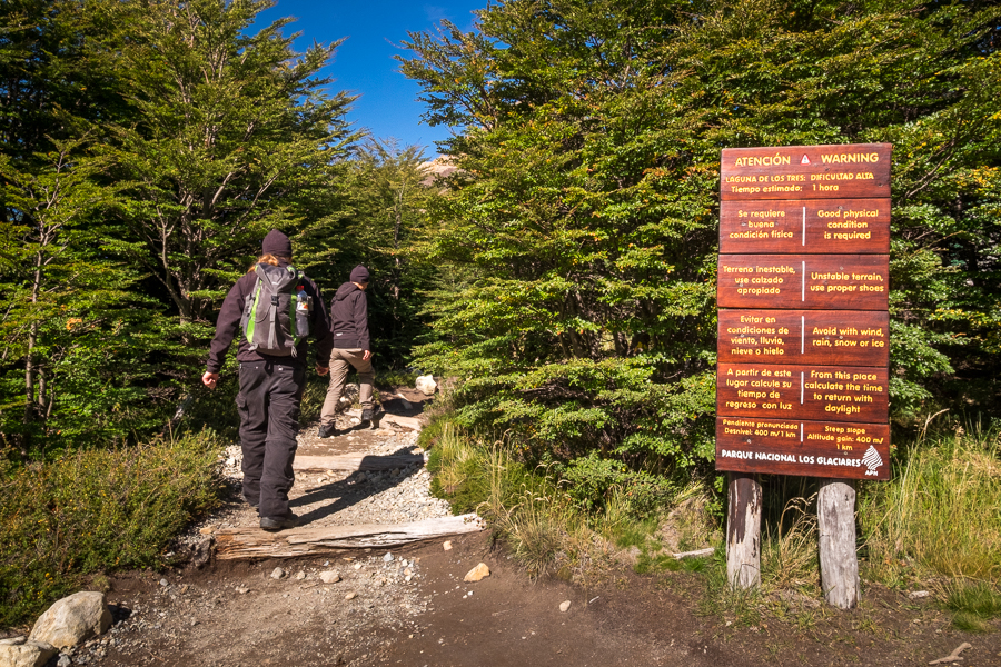 Sign for the steep part of the trail to the Laguna de los Tres - El Chaltén - Argentina