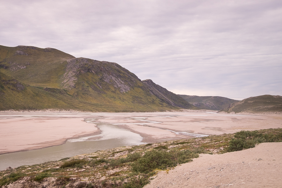 Akuliarusiarsuup Kuua (Sandflugtdalen in Danish) is the river that flows from the base of the Russell Glacier to the Kangerlussuaq Fjord