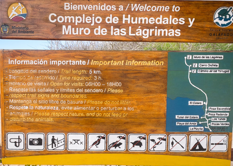 Sign explaining the Muro de las Lagrimas complex and route