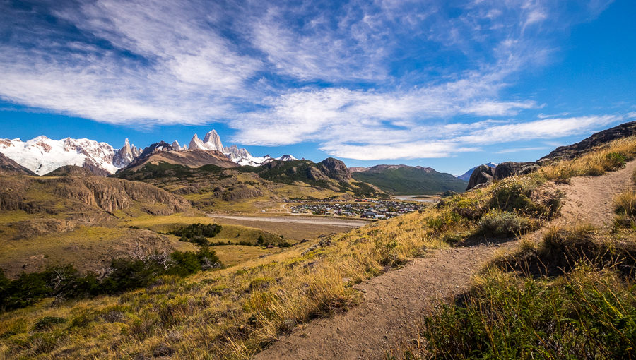 Path to the Mirador de los Cóndores with Cerro Fitz Roy in the background - El Chaltén - Argentina