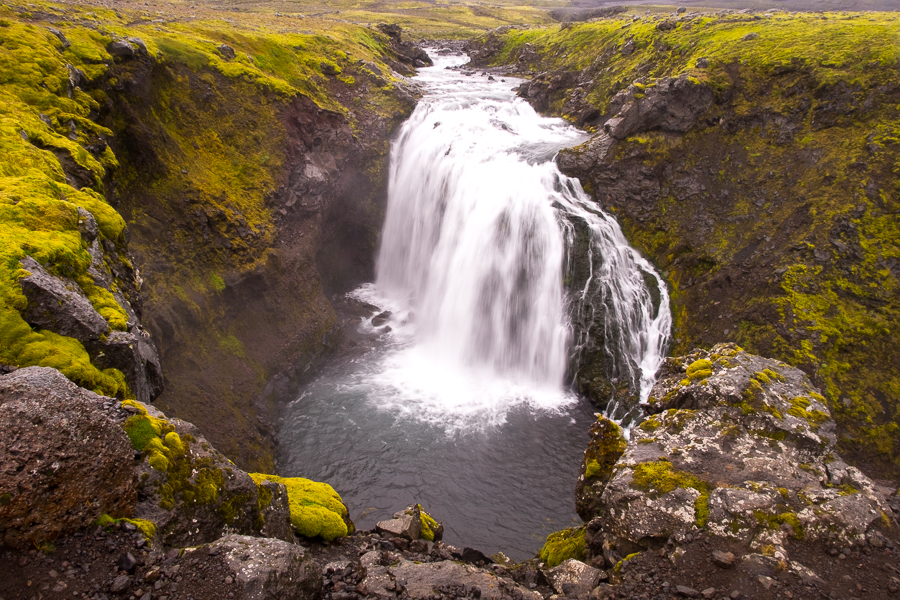 Waterfall along the waterfall way - Laugavegur Fimmvörðuháls Trail - Icelandic Highlands