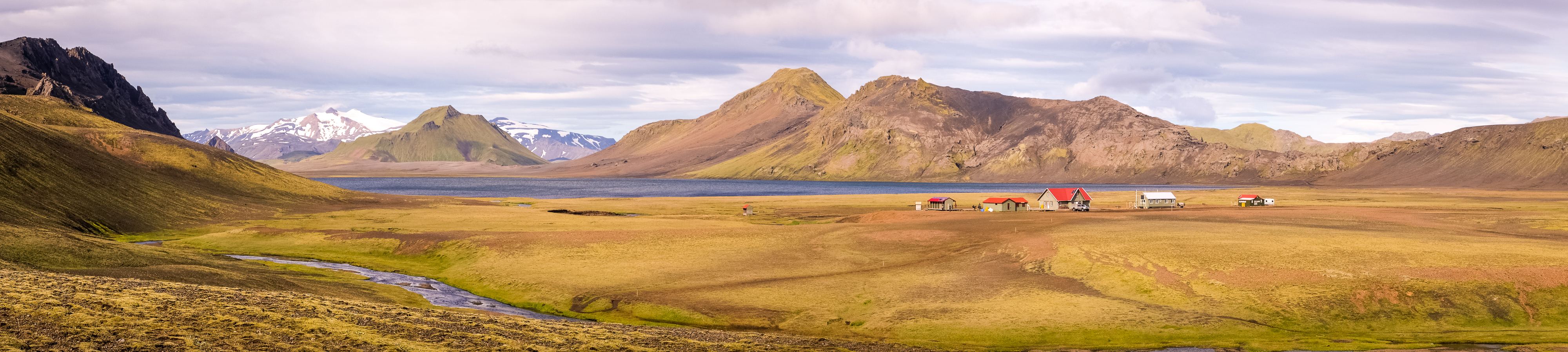 Leaving Álftavatn Hut - Laugavegur Trail - Icelandic Highlands