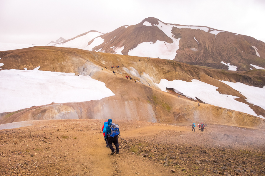 Crowds on the Laugavegur Trail - Icelandic Highlands