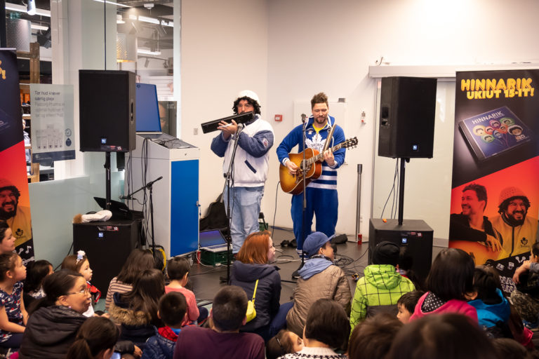 Hinnarik Kammanilu – Greenlandic music