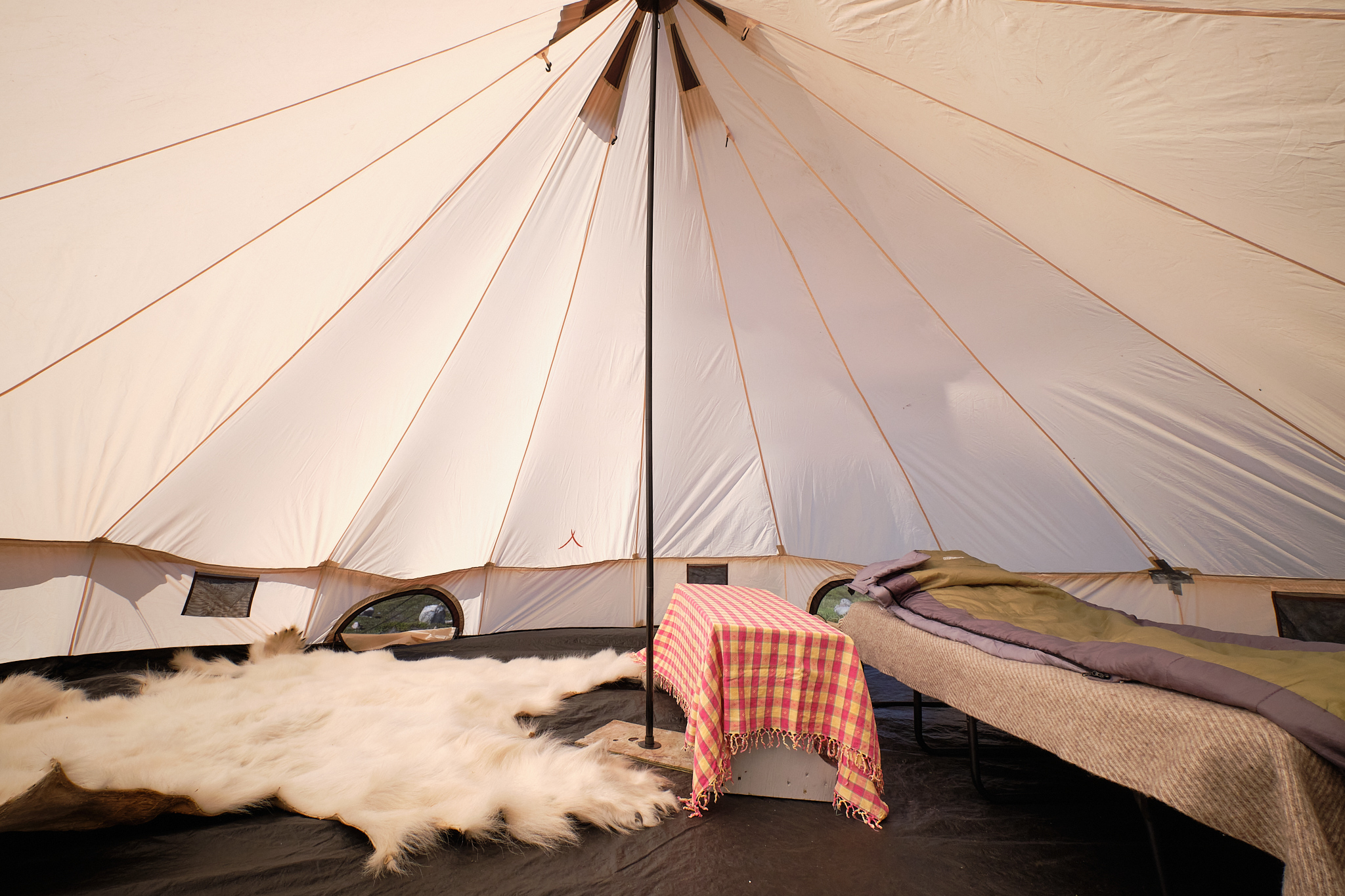 polar bear tent at Sassanguit- Greenland